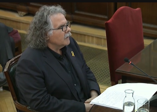 Esquerra MP Joan Tardà testifying in the independence trial